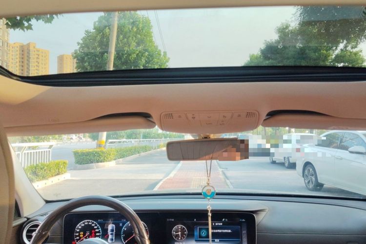 Used Mercedes-Benz E-Class 2019 Restyled E 300 L Luxury Edition Headliner