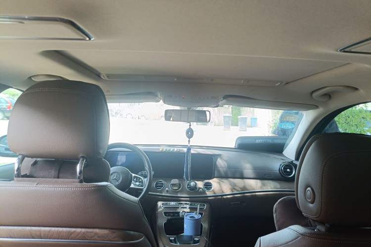 Used Mercedes-Benz E-Class 2019 E 260 L Headliner