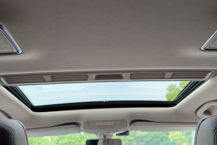 Used Mercedes-Benz E-Class 2019 E 260 L Sport Edition Headliner