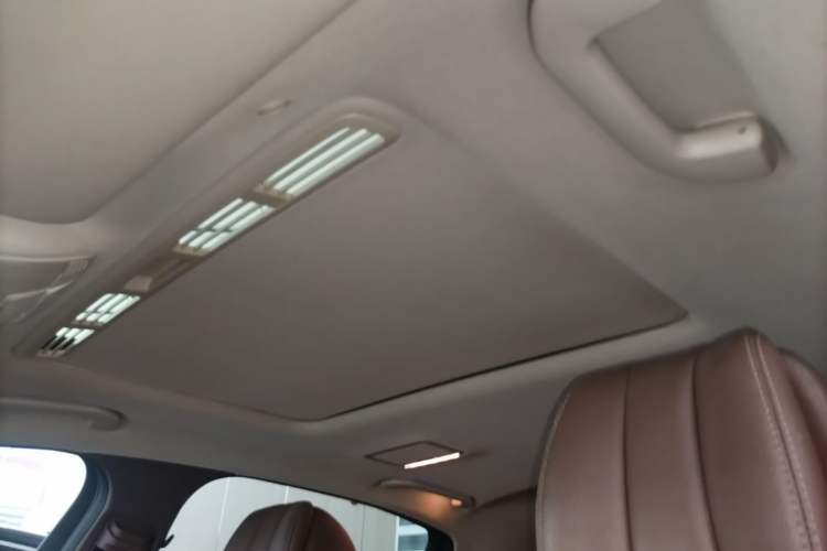 Used Mercedes-Benz E-Class 2019 E 260 L 4MATIC Headliner