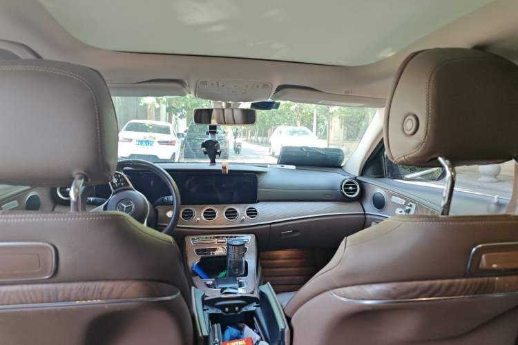 Used Mercedes-Benz E-Class 2019 Restyled E 300 L Sporty and Stylish Edition Headliner
