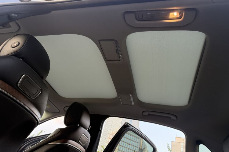 Used Mercedes-Benz E-Class 2019 E 300 L Stylish Model Headliner