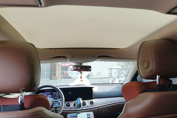 Used Mercedes-Benz E-Class 2019 E 260 L Headliner