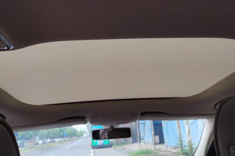 Used Mercedes-Benz E-Class 2019 Restyled E 300 L Luxury Edition Headliner