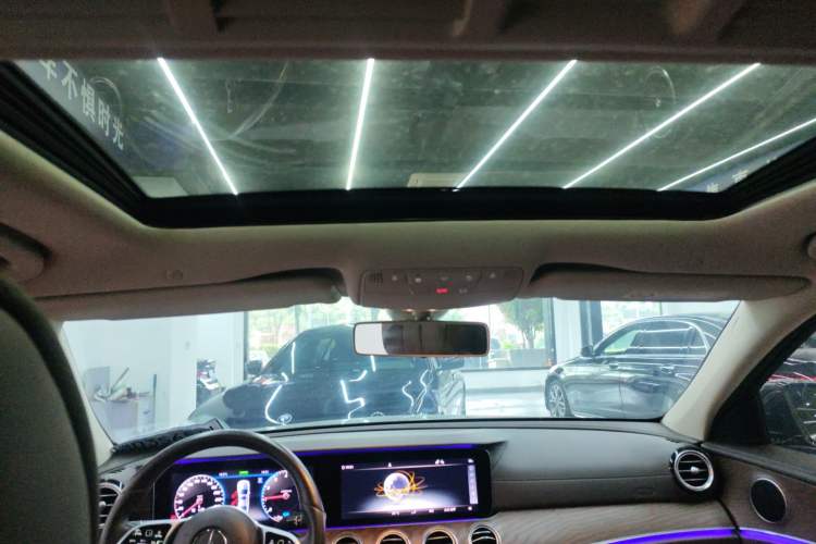 Used Mercedes-Benz E-Class 2019 E 260 L Headliner