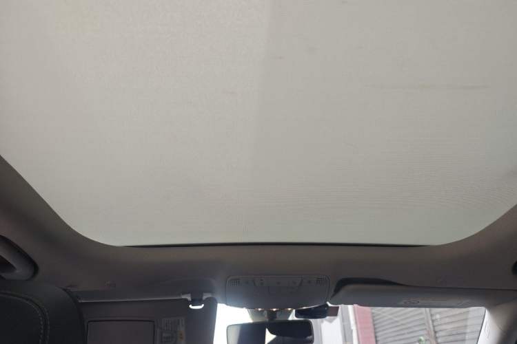 Used Mercedes-Benz E-Class 2019 Restyled E 300 L Luxury Edition Headliner
