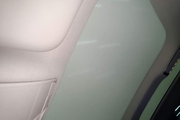 Used Mercedes-Benz E-Class 2019 Restyled E 300 L Sporty and Stylish Edition Headliner