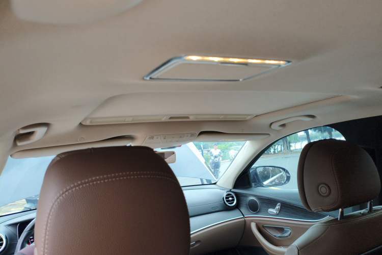 Used Mercedes-Benz E-Class 2019 E 260 L Sport Edition Headliner