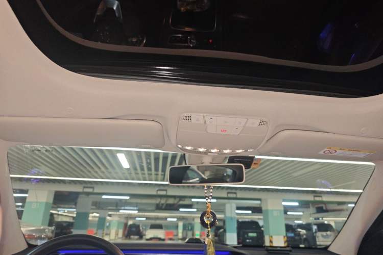 Used Mercedes-Benz E-Class 2019 E 300 L Sport Luxury Edition Headliner