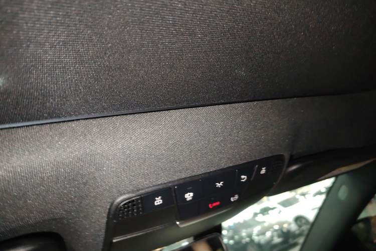 Used Mercedes-Benz E-Class 2019 E 260 Sport Edition Headliner