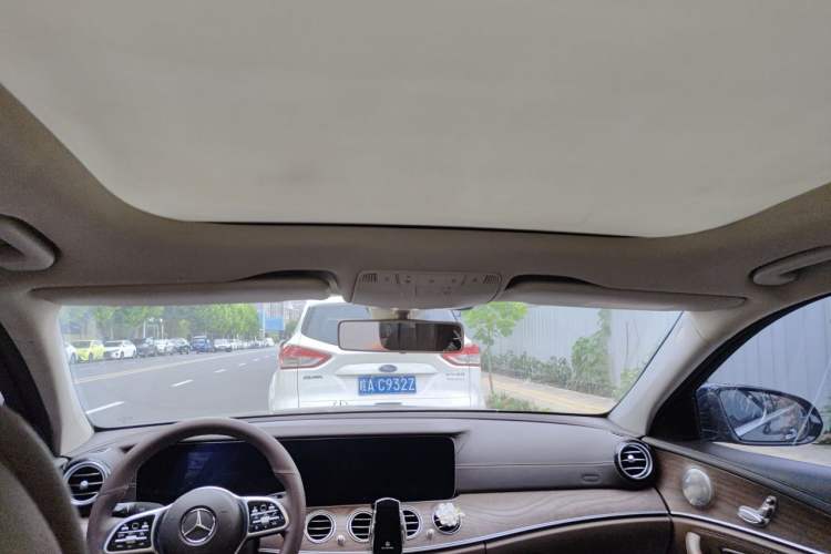 Used Mercedes-Benz E-Class 2019 E 200 L Headliner