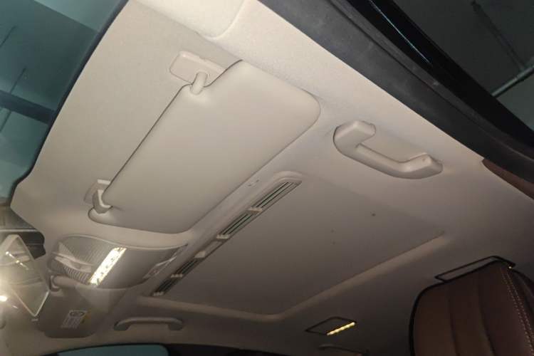 Used Mercedes-Benz E-Class 2019 E 200 L Headliner