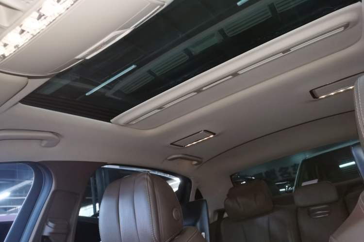 Used Mercedes-Benz E-Class 2019 E 200 L Headliner