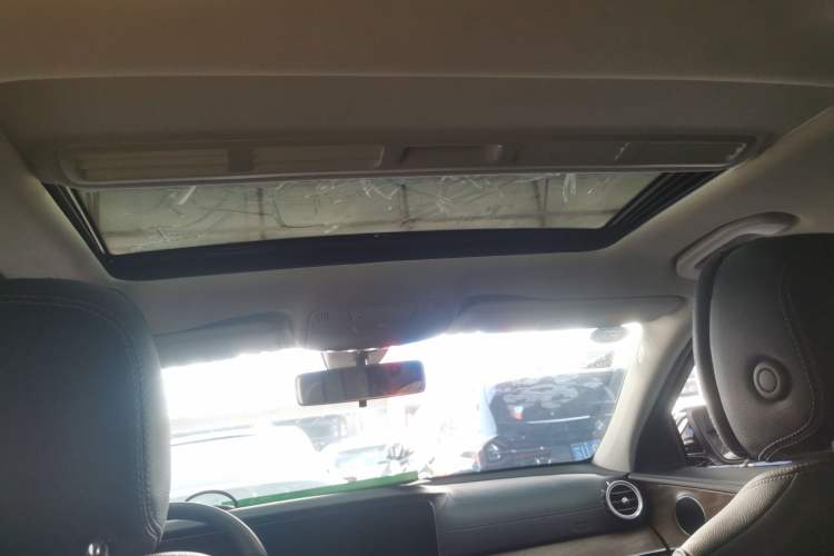 Used Mercedes-Benz E-Class 2019 E 260 L Headliner