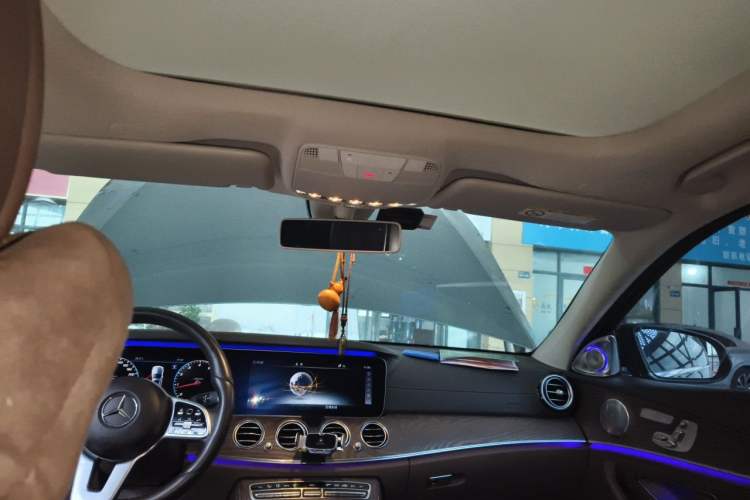 Used Mercedes-Benz E-Class 2019 Facelifted E 300 L Stylish Version Headliner