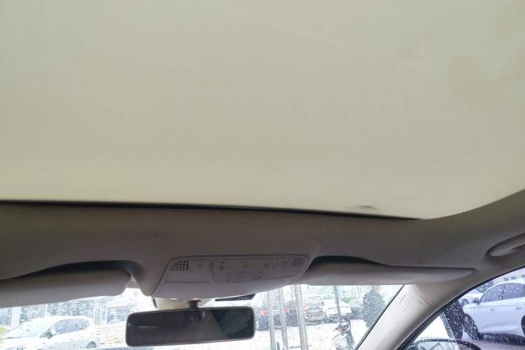 Used Mercedes-Benz E-Class 2019 Restyled E 300 L Luxury Edition Headliner