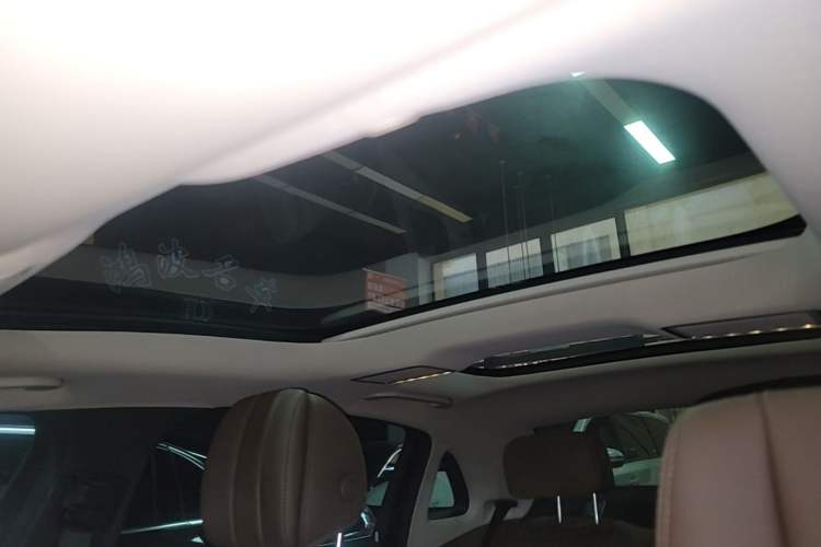 Used Mercedes-Benz E-Class 2019 Restyled E 300 L Sporty and Stylish Edition Headliner