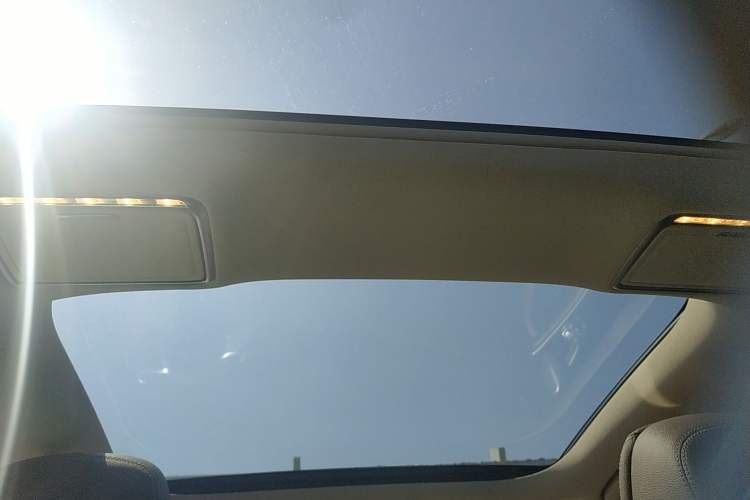 Used Mercedes-Benz E-Class 2019 Restyled E 300 L Sporty and Stylish Edition Headliner