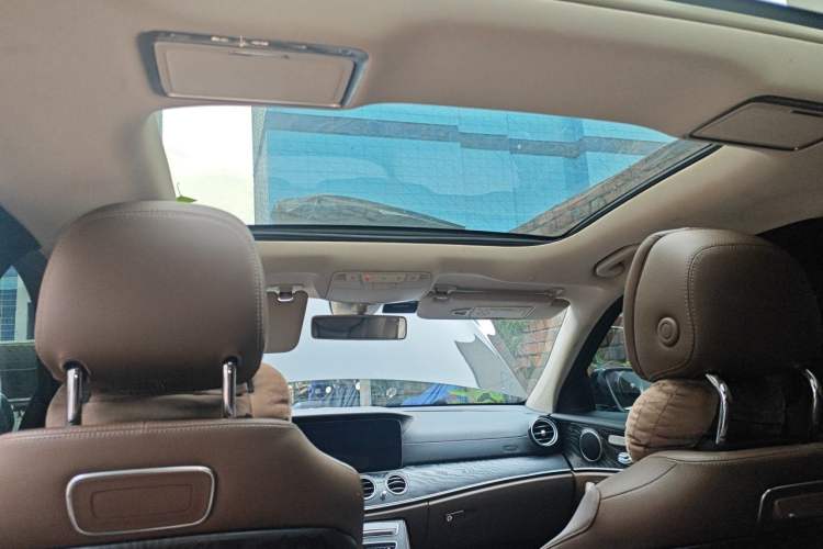 Used Mercedes-Benz E-Class 2019 E 300 L Sport Luxury Edition Headliner