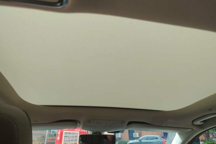 Used Mercedes-Benz E-Class 2019 Facelifted E 300 L Stylish Version Headliner
