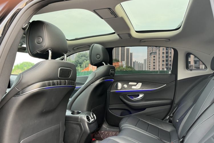 Used Mercedes-Benz E-Class 2019 Restyled E 300 L Sport Luxury Edition Headliner