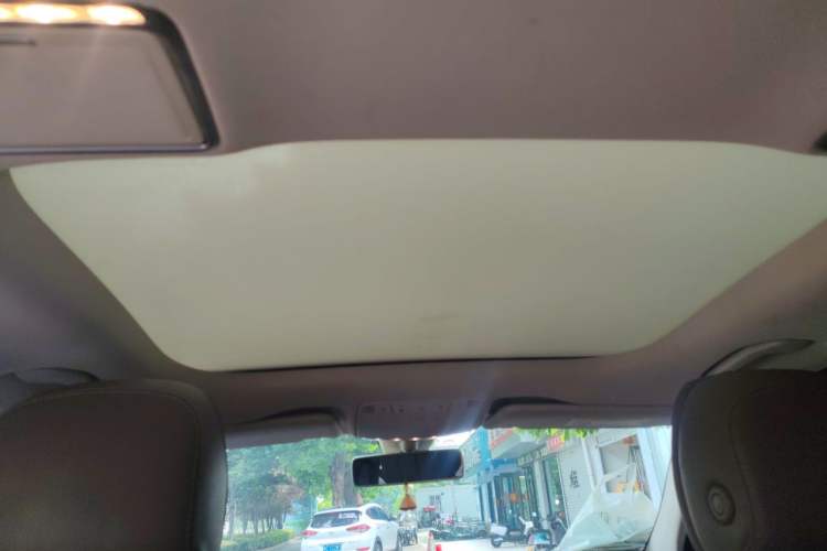 Used Mercedes-Benz E-Class 2019 Restyled E 300 L Luxury Edition Headliner