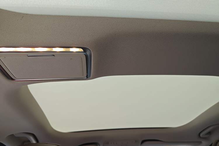 Used Mercedes-Benz E-Class 2019 Restyled E 300 L Sporty and Stylish Edition Headliner