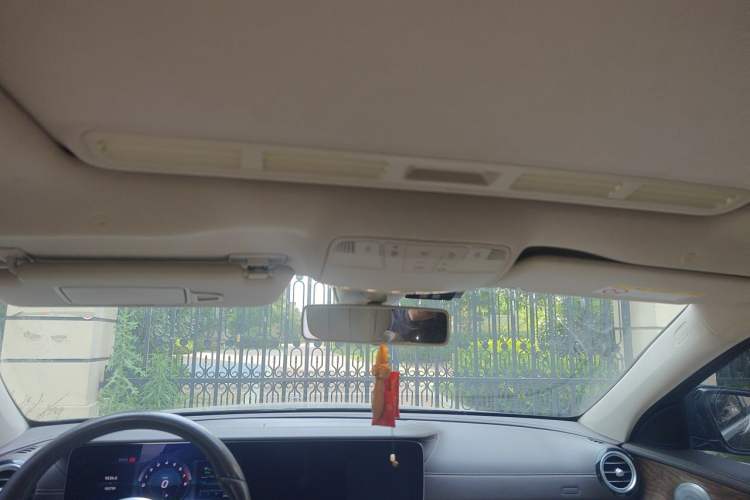 Used Mercedes-Benz E-Class 2019 E 260 L Headliner