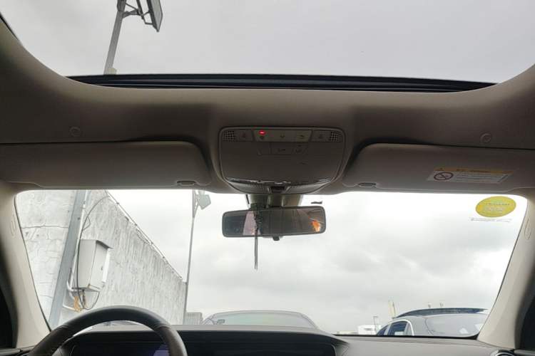 Used Mercedes-Benz E-Class 2019 E 200 L Headliner