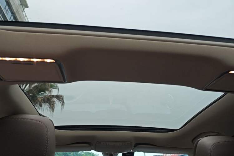 Used Mercedes-Benz E-Class 2019 Restyled E 300 L Sport Luxury Edition Headliner