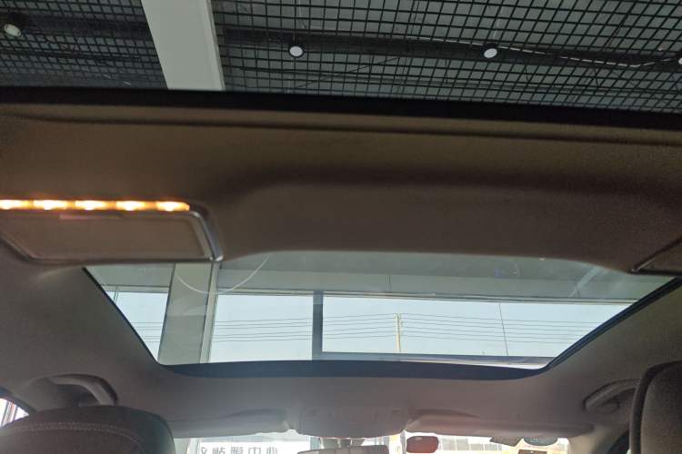 Used Mercedes-Benz E-Class 2019 Restyled E 300 L Sporty and Stylish Edition Headliner