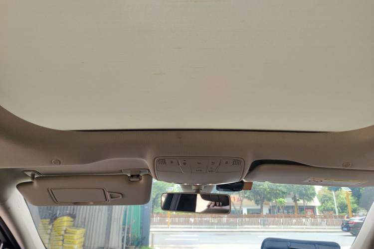 Used Mercedes-Benz E-Class 2019 E 300 L Sport Luxury Edition Headliner
