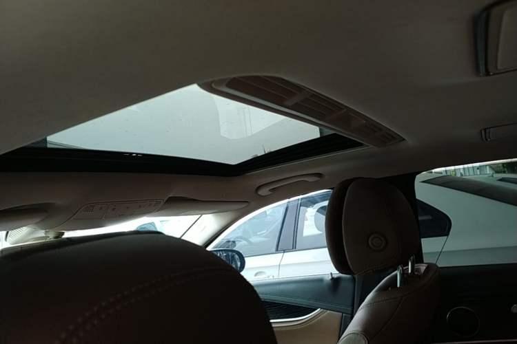 Used Mercedes-Benz E-Class 2019 E 260 L Sport 4MATIC Headliner