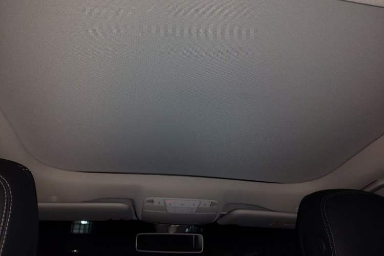 Used Mercedes-Benz E-Class 2019 Restyled E 300 L Luxury Edition Headliner