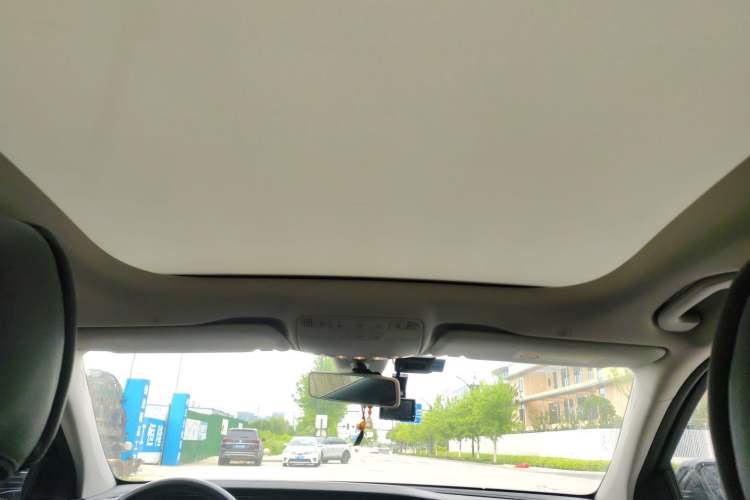 Used Mercedes-Benz E-Class 2019 Restyled E 300 L Luxury Edition Headliner