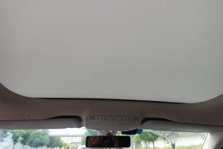 Used Mercedes-Benz E-Class 2019 E 300 L Sport Luxury Edition Headliner