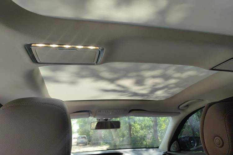 Used Mercedes-Benz E-Class 2019 E 300 L Stylish Model Headliner