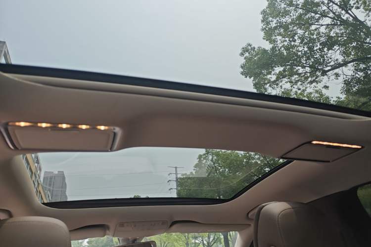 Used Mercedes-Benz E-Class 2019 E 200 L Headliner