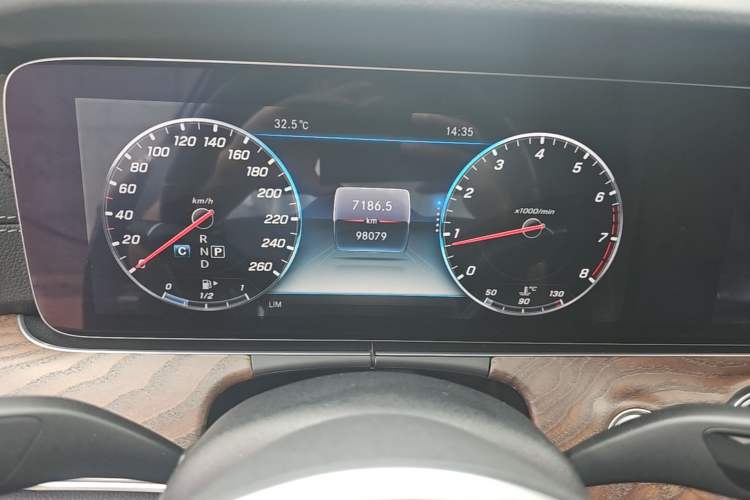 Used Mercedes-Benz E-Class 2019 E 200 L Instrument Cluster