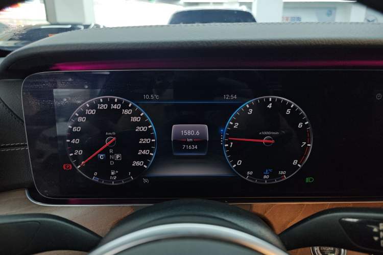 Used Mercedes-Benz E-Class 2019 Facelifted E 300 L Stylish Version Instrument Cluster