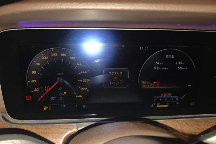 Used Mercedes-Benz E-Class 2019 Facelifted E 300 L Stylish Version Instrument Cluster