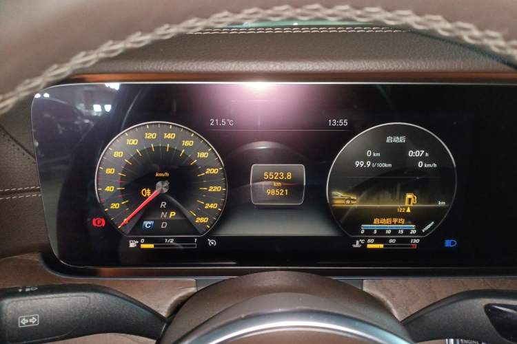 Used Mercedes-Benz E-Class 2019 Facelifted E 300 L Stylish Version Instrument Cluster
