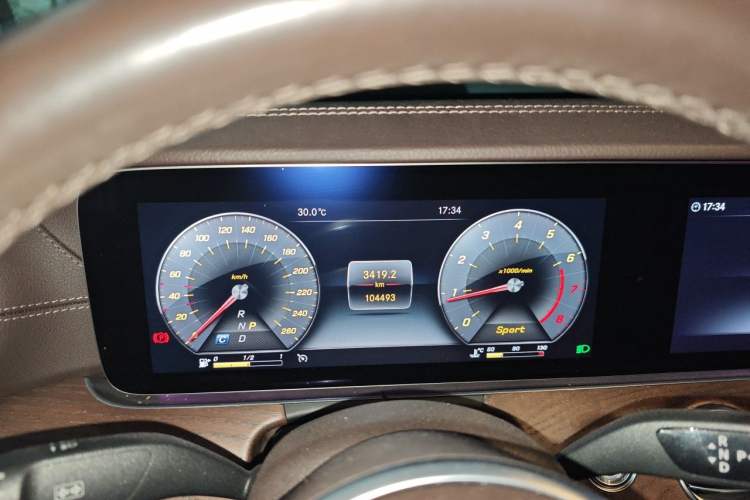 Used Mercedes-Benz E-Class 2019 E 200 L Instrument Cluster