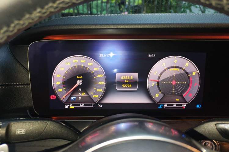 Used Mercedes-Benz E-Class 2019 Restyled E 300 L Luxury Edition Instrument Cluster