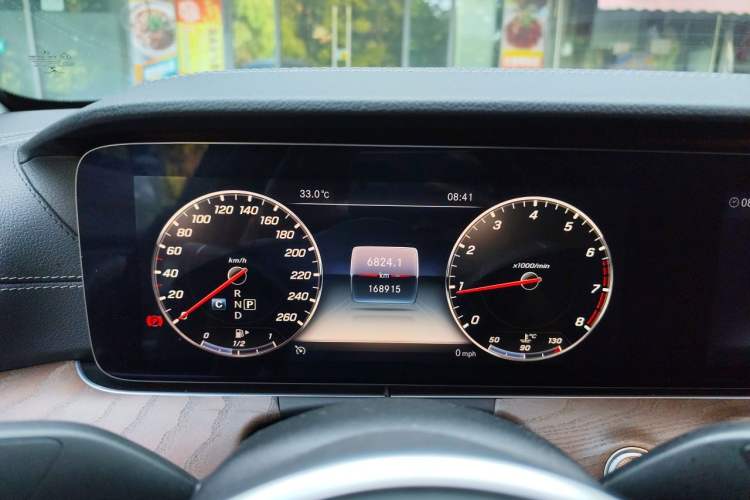 Used Mercedes-Benz E-Class 2019 Facelifted E 300 L Stylish Version Instrument Cluster