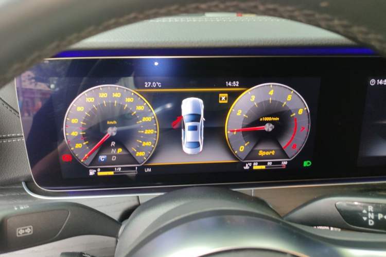 Used Mercedes-Benz E-Class 2019 Restyled E 300 L Sporty and Stylish Edition Instrument Cluster