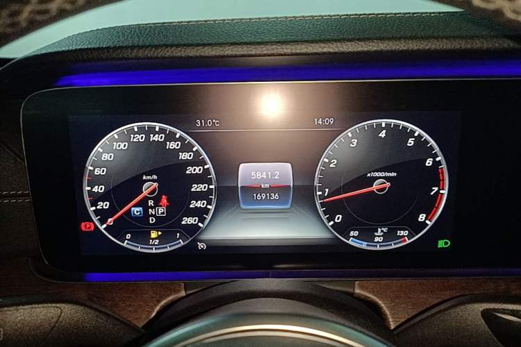 Used Mercedes-Benz E-Class 2019 Restyled E 300 L Luxury Edition Instrument Cluster