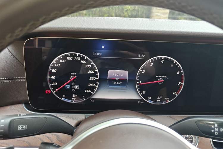 Used Mercedes-Benz E-Class 2019 Restyled E 300 L Luxury Edition Instrument Cluster