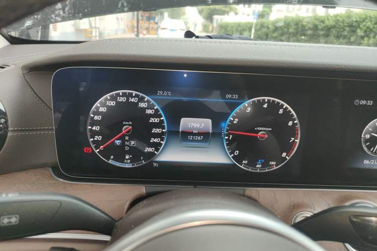 Used Mercedes-Benz E-Class 2019 Facelifted E 300 L Stylish Version Instrument Cluster