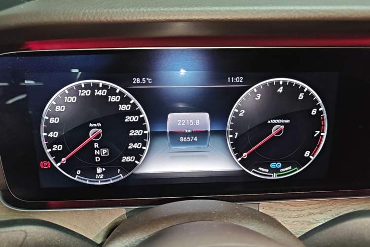 Used Mercedes-Benz E-Class 2019 E 260 L Instrument Cluster